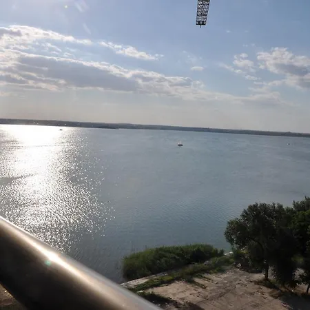 Sunshine Mamaia